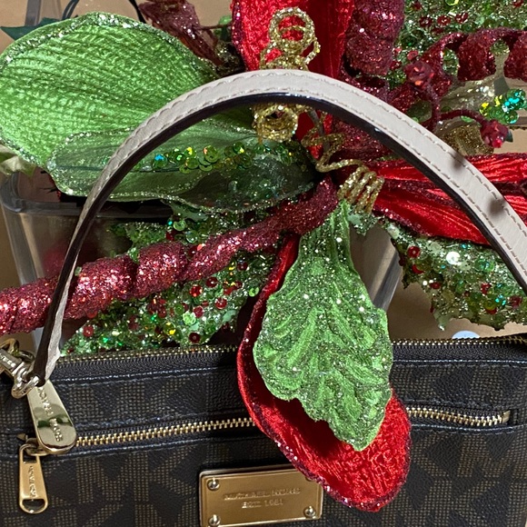 Michael Michael Kors👑Small Purse - Picture 6 of 11